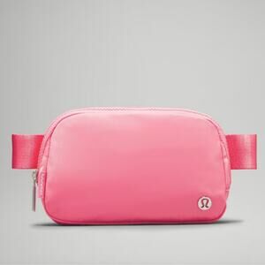 Lululemon Everywhere Crossbody Belt Bag 1L - Bubblegum Pink Sakura